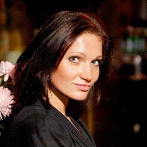 Рекомендует сценарист и режиссер Марина Бугрова